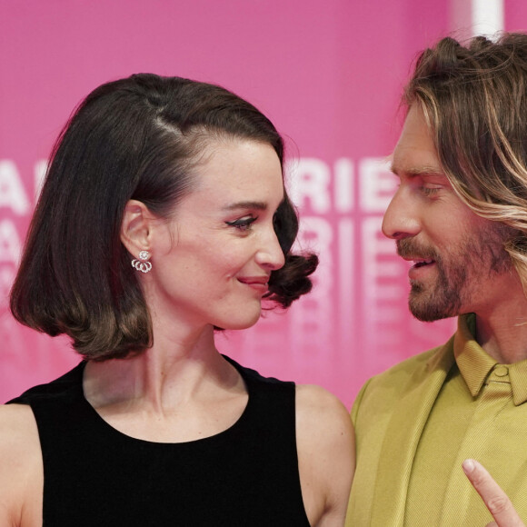 Charlotte Le Bon, Stephen Di Tordo - Pink Carpet dans le cadre de Canneseries saison 3 au Palais des Festivals à Cannes, le 13 octobre 2020. © Norbert Scanella/Panoramic/Bestimage