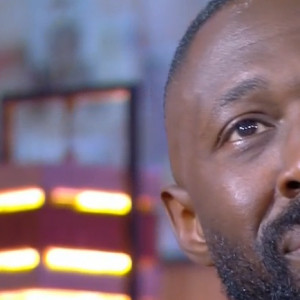Dans "C à Vous", Thomas Ngijol évoque avec beaucoup d'émotion ses relations avec sa femme Karole Rocher