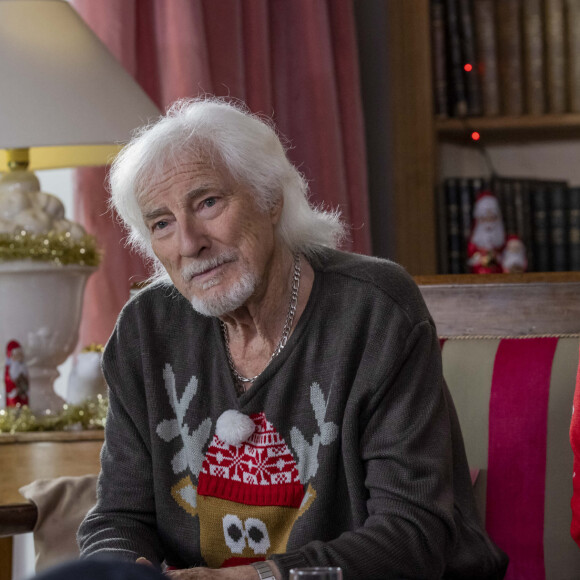Exclusif - Hugues Aufray et Line Renaud - Séquence "Noël chez les parents" - Tournage du téléfilm " Ils s'aiment... enfin presque ", qui sera diffusé le lundi 18 avril à 21h10 sur TF1. © Cyril Moreau / Bestimage