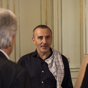 Exclusif - Pierre Arditi, Elie Semoun et Muriel Robin - Séquence "Les présentations" et "La Réconciliation" - Tournage du téléfilm " Ils s'aiment... enfin presque ", qui sera diffusé le lundi 18 avril à 21h10 sur TF1. © Cyril Moreau / Bestimage