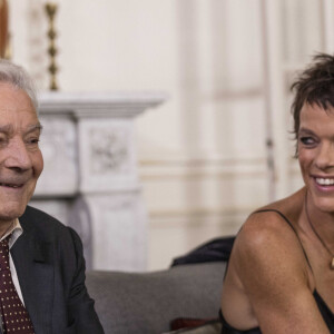 Exclusif - Pierre Arditi, Anne Le Nen - Séquence "Les présentations" et "La Réconciliation" - Tournage du téléfilm " Ils s'aiment... enfin presque ", qui sera diffusé le lundi 18 avril à 21h10 sur TF1. © Cyril Moreau / Bestimage