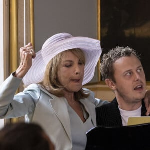 Exclusif - Nicole Calfan, Norman Thavaud et Claire Nadeau - Séquence "Le mariage" - Tournage du téléfilm " Ils s'aiment... enfin presque ", qui sera diffusé le lundi 18 avril à 21h10 sur TF1. © Cyril Moreau / Bestimage