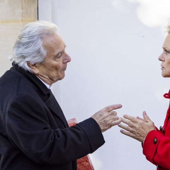 Exclusif - Pierre Arditi et Muriel Robin - Séquence "Noël chez les parents" - Tournage du téléfilm " Ils s'aiment... enfin presque ", qui sera diffusé le lundi 18 avril à 21h10 sur TF1. © Cyril Moreau / Bestimage