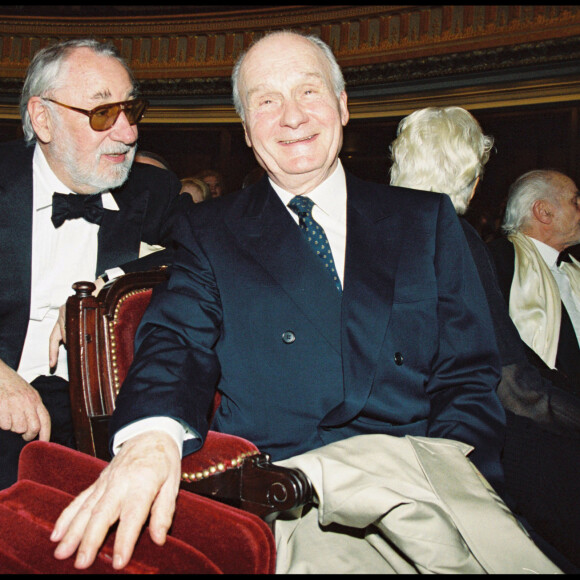 Archives - Philippe Noiret et Michel Bouquet lors de la cérémonie des Molières en 2000.