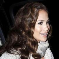 Jennifer Lopez : Quand elle sort en famille... c'est toujours sous grande escorte !