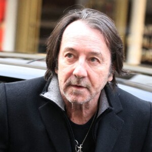 Jean-Hugues Anglade - Arrivées aux obsèques de Jean-Jacques Beineix en l'église Saint Roch à Paris le 20 janvier 2022. © Panoramic/Bestimage