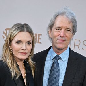 Michelle Pfeiffer et son mari David E. Kelley - Première de la série "The First Lady" au DGA Theater Complex à Los Angeles. Le 14 avril 2022