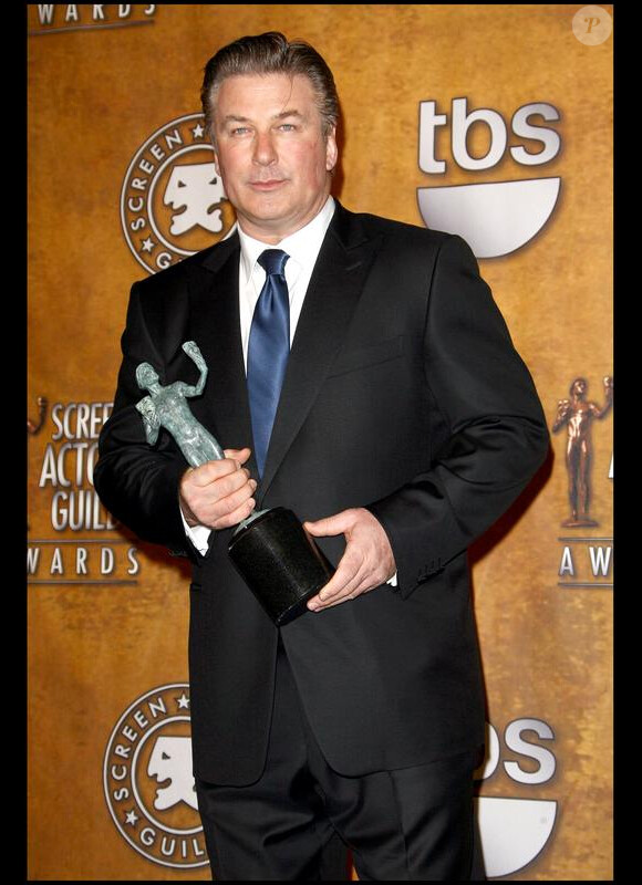 Alec Baldwin vainqueur d'un prix aux SAG Awards à Los Angeles le 23 janvier 2010