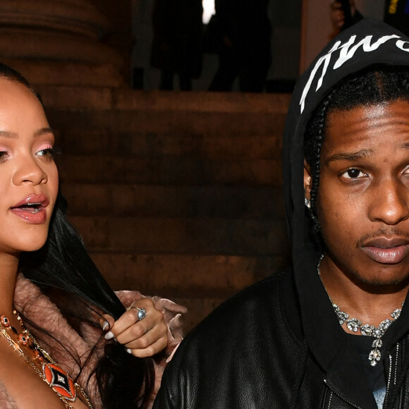 Rihanna (enceinte) et son compagnon Asap Rocky assistent au défilé Off-White femme automne/hiver 2022-2023 à Paris le 28 février 2022. © Veeren / Christophe Clovis / Bestimage 
