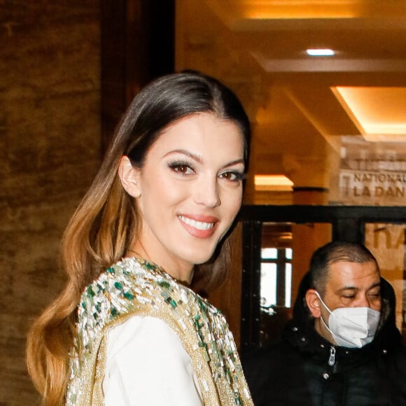 Iris Mittenaere arrive au défilé Stéphane Rolland Haute-Couture 2022 au au palais de Chaillot dans le cadre de la Fashion Week de Paris, France, le 25 janvier 2022. © Veeren-Clovis/Bestimage 