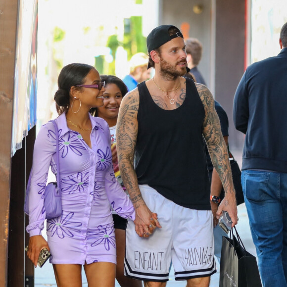 Exclusif - Christina Milian fait du shopping avec sa fille Violet et son mari Matt Pokora (M. Pokora) à Los Angeles le 6 avril 2022.