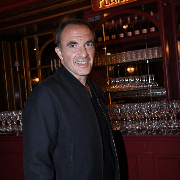 Exclusif - Nikos Aliagas - Générale du chanteur Amir Haddad, seul-en-scène dans la pièce "Sélectionné" mise en scène par S. Suissa au théâtre Edouard VII à Paris le 28 mars 2022. © Rachid Bellak/Bestimage Sélectionné, texte de M. Elya, raconte l'incroyable histoire du nageur Alfred Nakache, dont une piscine parisienne porte le nom dans le XXème arrondissement. Cet athlète a été plusieurs fois champion de France avant et après sa déportation à Auschwitz car de confession juive. © Rachid Bellak /Bestimage 