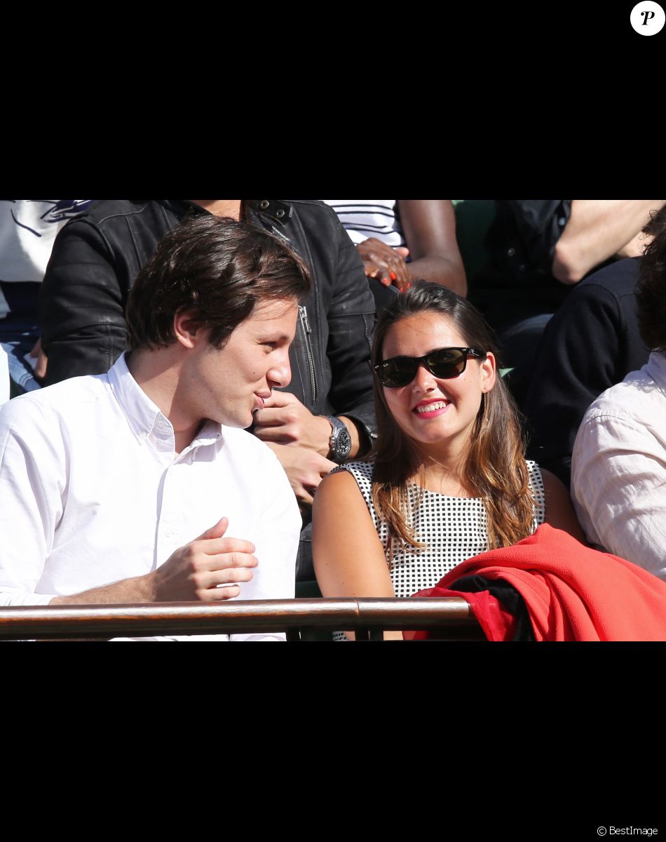 Vianney Bureau et Joyce Jonathan - People dans les tribunes des Internationaux de France de tennis de Roland Garros à Paris. Le 1er juin 2015.
