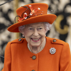 La reine Elizabeth II d'Angleterre au lancement du Queen's Baton, relais des Jeux du Commonwealth 2022, au palais de Buckingham à Londres, Royaume Uni, le 7, 2021.