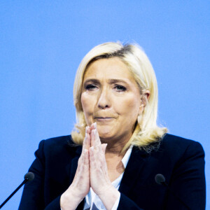 Marine Le Pen, candidate RN (Rassemblement National) qualifiée pour le second tour de l'élection présidentielle, est en meeting à Arras le 21 avril 2022