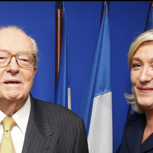 Jean-Marie Le Pen et sa fille Marine en 2011