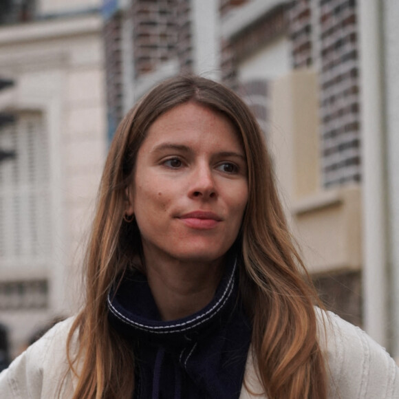 Monica de La Villardière - Arrivées au défilé de mode automne-hiver 2022-2023 "Acne" lors de la fashion week de Paris. Le 2 mars 2022