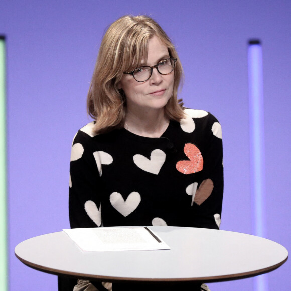 Isabelle Carré - Personnalités lors d'une veillée de paix pour l'Ukraine au Palais de Chaillot à Paris. Le 4 mars 2022 © Stéphane Lemouton / Bestimage