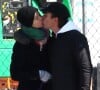 Ewan McGregor et sa compagne Mary Elizabeth Winstead s'embrassent en balade dans les rues de New York, le 1er mars 2020