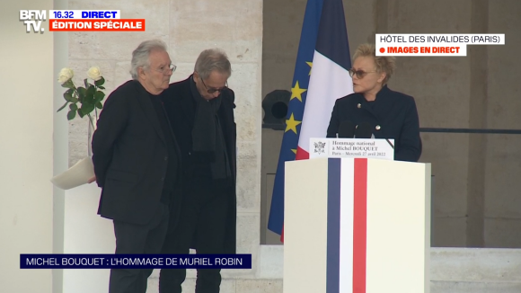 Muriel Robin submergée par l'émotion pendant son discours lors de l'hommage national à Michel Bouquet aux Invalides à Paris