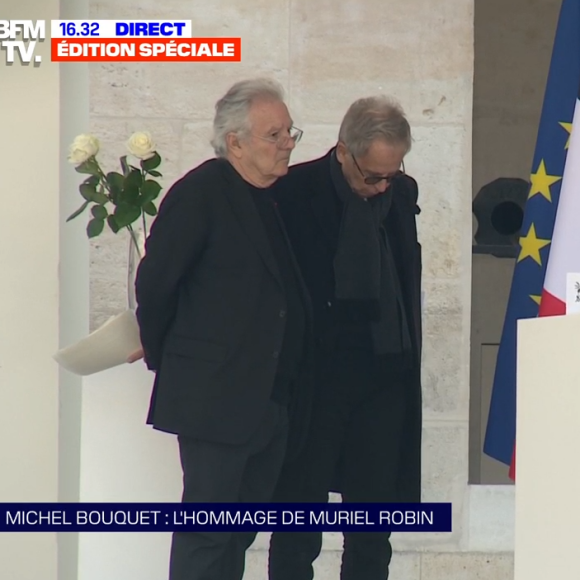 Muriel Robin submergée par l'émotion pendant son discours lors de l'hommage national à Michel Bouquet aux Invalides à Paris