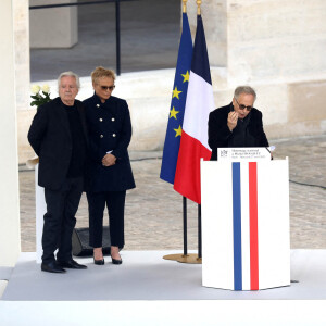 Fabrice Luchini, Muriel Robin et Pierre Arditi (qui prendront la parole à l'occasion de son hommage) - Cérémonie d'hommage national à l'Hôtel national des Invalides en hommage à Michel Bouquet décédé le 13 avril 2022. Paris le 27 avril 2022. Michel Bouquet a été inhumé dans la plus stricte intimité le 15/04/2022 à Étais-la Sauvin dans l'Yonne. © Dominique Jacovides / Bestimage