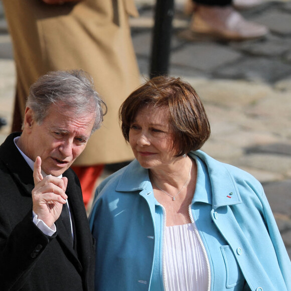 Francis Huster et Macha Meril - Cérémonie d'hommage national à l'Hôtel national des Invalides en hommage à Michel Bouquet décédé le 13 avril 2022. Paris le 27 avril 2022. Michel Bouquet a été inhumé dans la plus stricte intimité le 15/04/2022 à Étais-la Sauvin dans l'Yonne. © Dominique Jacovides / Bestimage 
