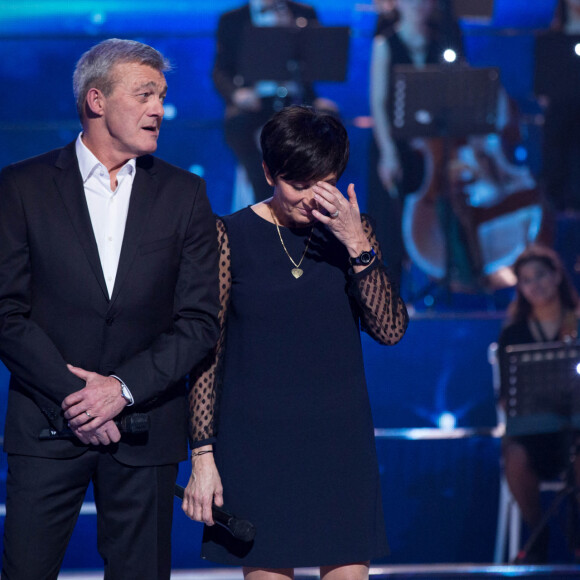 Laurence et Pierre Lemarchal (Parents de Grégory Lemarchal), Nikos Aliagas - Emission hommage à "Grégory Lemarchal, 10 ans après l'histoire continue" au Zénith de Paris et retransmis en direct sur TF1 le 7 janvier 2017. © Cyril Moreau/Bestimage