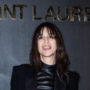 Charlotte Gainsbourg - People au photocall du défilé Saint-Laurent Prêt-à-porter Automne/Hiver 2022/2023 dans le cadre de la Fashion Week de Paris, France, le 1er Mars 2022. © Olivier Borde /Bestimage 