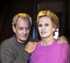 Paul Auster et sa femme Siri Hustvedt dans leur appartement de Brooklyn à New-York le 31 octobre 2020.