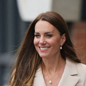 Catherine (Kate) Middleton et la princesse Anne vont assister à une démonstration de simulation d'opération césarienne d'urgence au Royal College of Obstetricians & Gynaecologists à Londres le 27 avril 2022. 