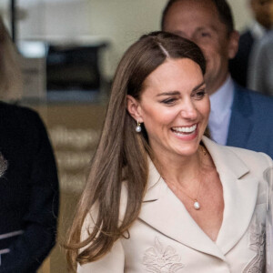 Catherine (Kate) Middleton et la princesse Anne vont assister à une démonstration de simulation d'opération césarienne d'urgence au Royal College of Obstetricians & Gynaecologists à Londres le 27 avril 2022. 