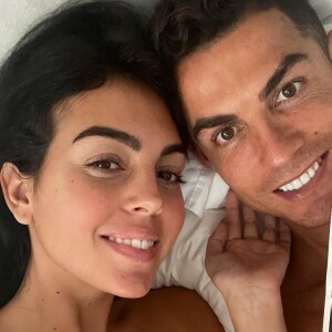 Cristiano Ronaldo et Georgina Rodriguez annonçant attendre des jumeaux. Le 28 octobre 2021.