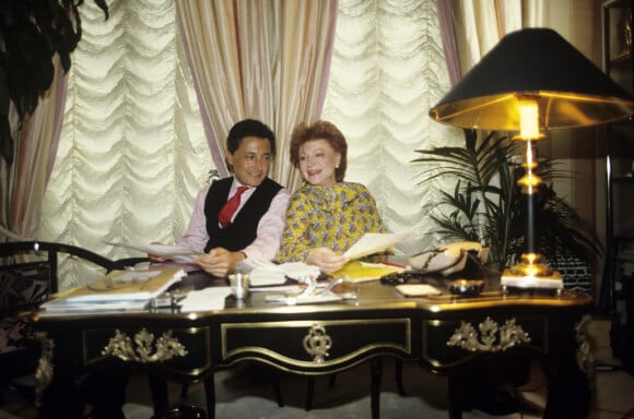 Archives - En France, à Paris, rendez-vous avec la chanteuse Régine et son mari Roger Choukroun à leur domicile. Février 1987 © Alain Canu via Bestimage
