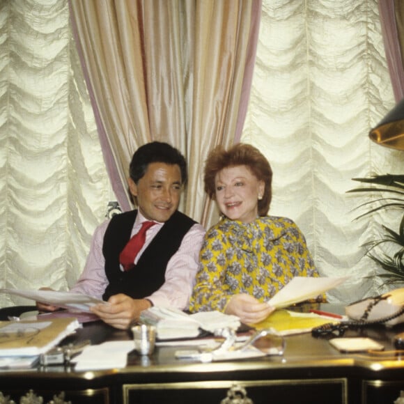Archives - En France, à Paris, rendez-vous avec la chanteuse Régine et son mari Roger Choukroun à leur domicile. Février 1987 © Alain Canu via Bestimage