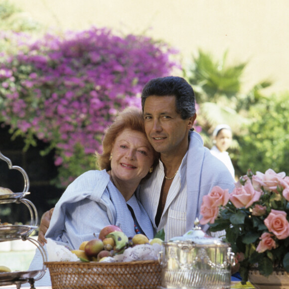 Archives -  En France, à Marrakech au Maroc, rendez-vous avec la chanteuse Régine et son mari Roger Choukroun à l'hôtel La Mamounia. Mai 1985 © Alain Canu via Bestimage