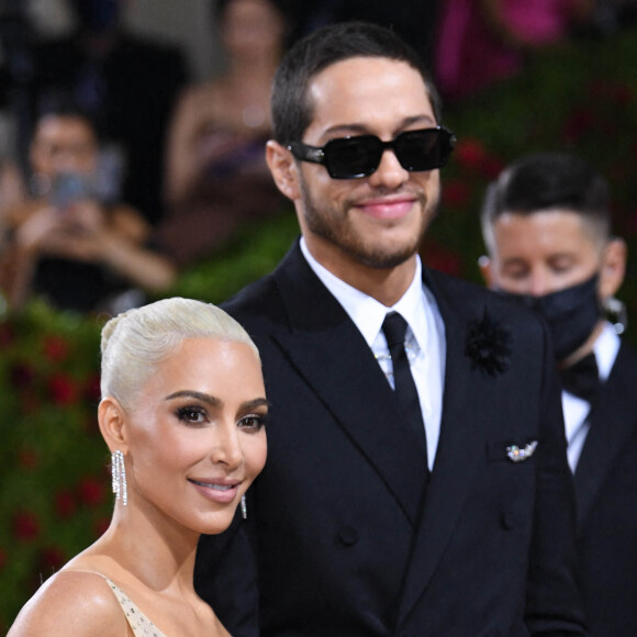 Kim Kardashian et Pete Davidson - Les célébrités arrivent à la soirée du "MET Gala 2022 : In America: An Anthology of Fashion" à New York, le 2 mai 2022.
