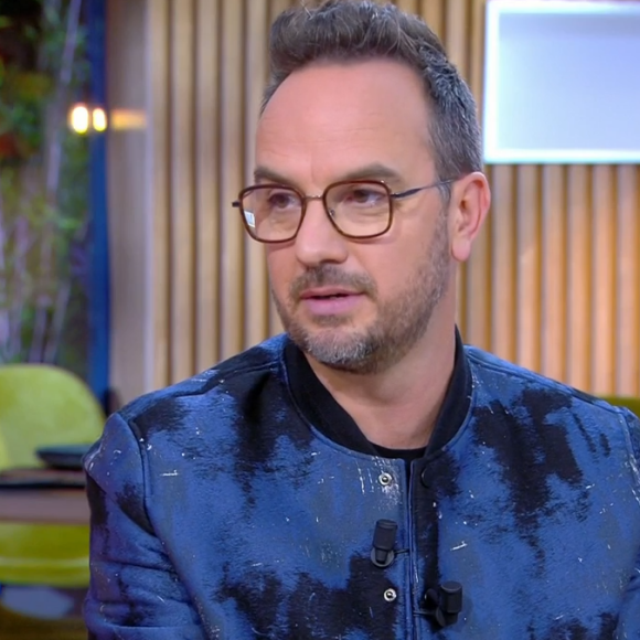 Jarry évoque la réaction de sa mère à l'annonce de son homosexualité