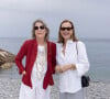 Caroline de Hanovre et Carole Bouquet - Défilé croisière Chanel au Monte Carlo Beach à Monaco, le 5 mai 2022. © Olivier Borde / Bestimage