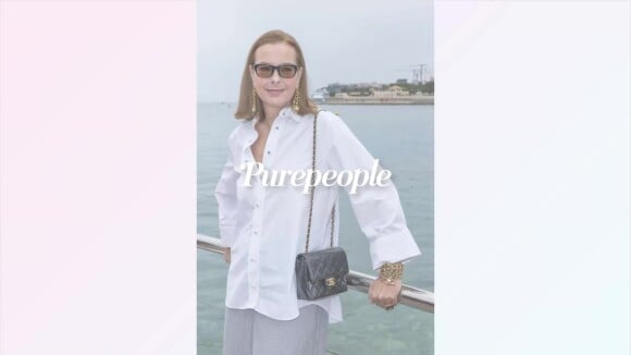 Carole Bouquet en chemisier déboutonné, Caroline de Monaco pimpante pour le défilé Chanel