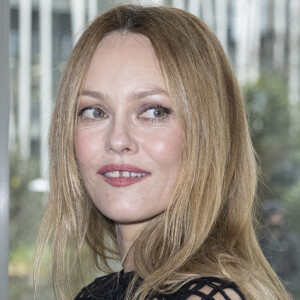 Vanessa Paradis - Défilé de mode "Chanel" en hommage aux métiers d'art au 19M à Aubervilliers. Le 7 décembre 2021. © Olivier Borde / Bestimage