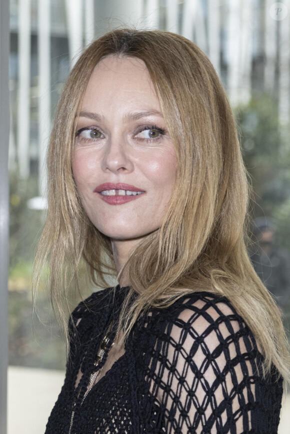 Vanessa Paradis - Défilé de mode "Chanel" en hommage aux métiers d'art au 19M à Aubervilliers. Le 7 décembre 2021. © Olivier Borde / Bestimage