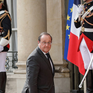 Francois Hollande - Arrivées des personnalités - Cérémonie d'investiture du Président de la République à Paris le 7 mai 2022 © Aurelien Morissard / Panoramic / Bestimage