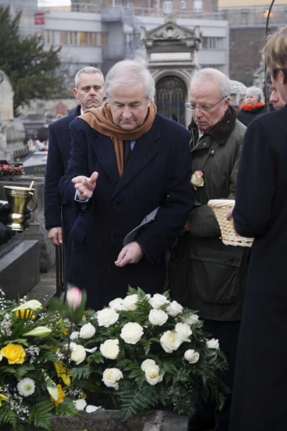 Thierry Roland et Jacques Mailhot à l'enterrement de Roger Pierre le 28 janvier à Saint-Ouen