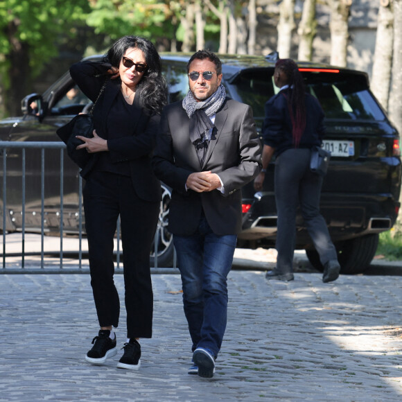 Yamina Benguigui, Bernard Montiel - Obsèques de la chanteuse Régine au Crematorium du cimetière du Père-Lachaise à Paris. Le 9 mai 2022 © Jacovides-Moreau / Bestimage