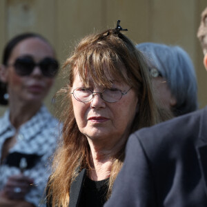 Jane Birkin - Obsèques de la chanteuse Régine au Crematorium du cimetière du Père-Lachaise à Paris. Le 9 mai 2022 © Jacovides-Moreau / Bestimage