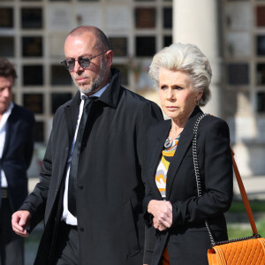 Guest - Obsèques de la chanteuse Régine au Crematorium du cimetière du Père-Lachaise à Paris. Le 9 mai 2022 © Jacovides-Moreau / Bestimage