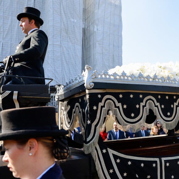 Illustration du carrosse - Obsèques de la chanteuse Régine au Crematorium du cimetière du Père-Lachaise à Paris. Le 9 mai 2022 © Jacovides-Moreau / Bestimage