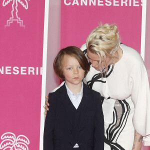 Léon Durieux, Louane Emera - 5ème saison du festival International des Séries "Canneseries" à Cannes, France, le 3 avril 2022. © Denis Guignebourg/Bestimage 