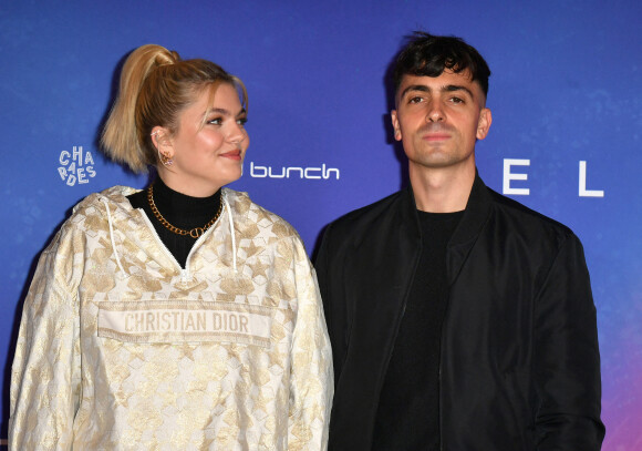 Semi Exclusif - Louane et son compagnon Florian Rossi - Avant Première de " Belle " film animé japonais au Grand Rex à Paris le 6 décembre 2021 . © Veeren / Bestimage 